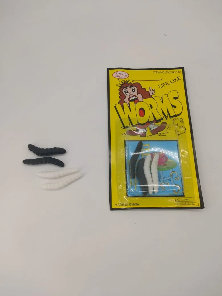 LARVAS - BRANCA E PRETO 4 CM