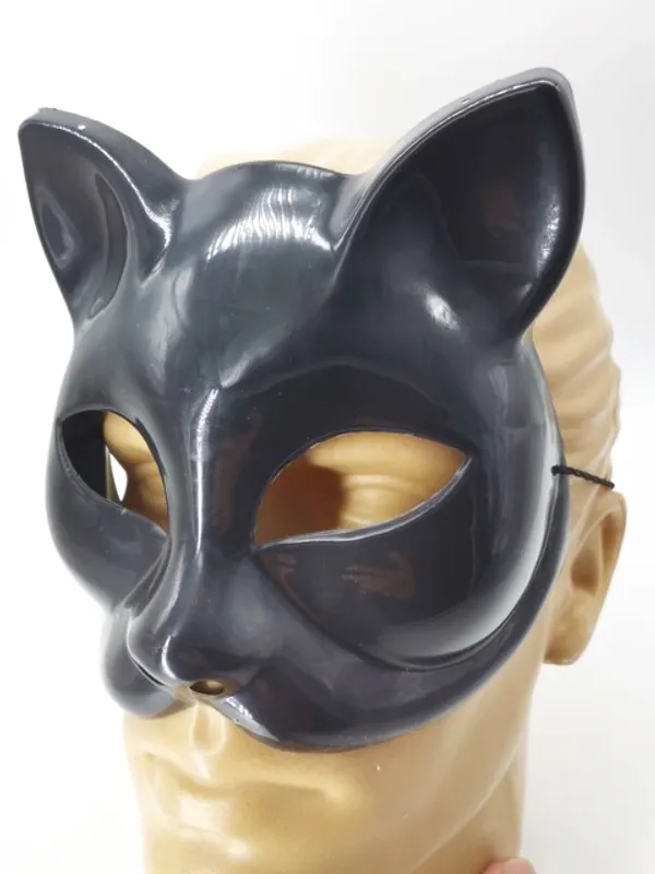 MÁSCARA GATA PRETA