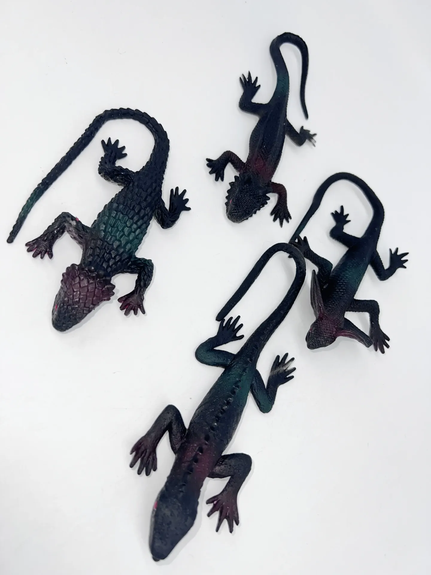 ENFEITE LAGARTIXAS DE BORRACHA