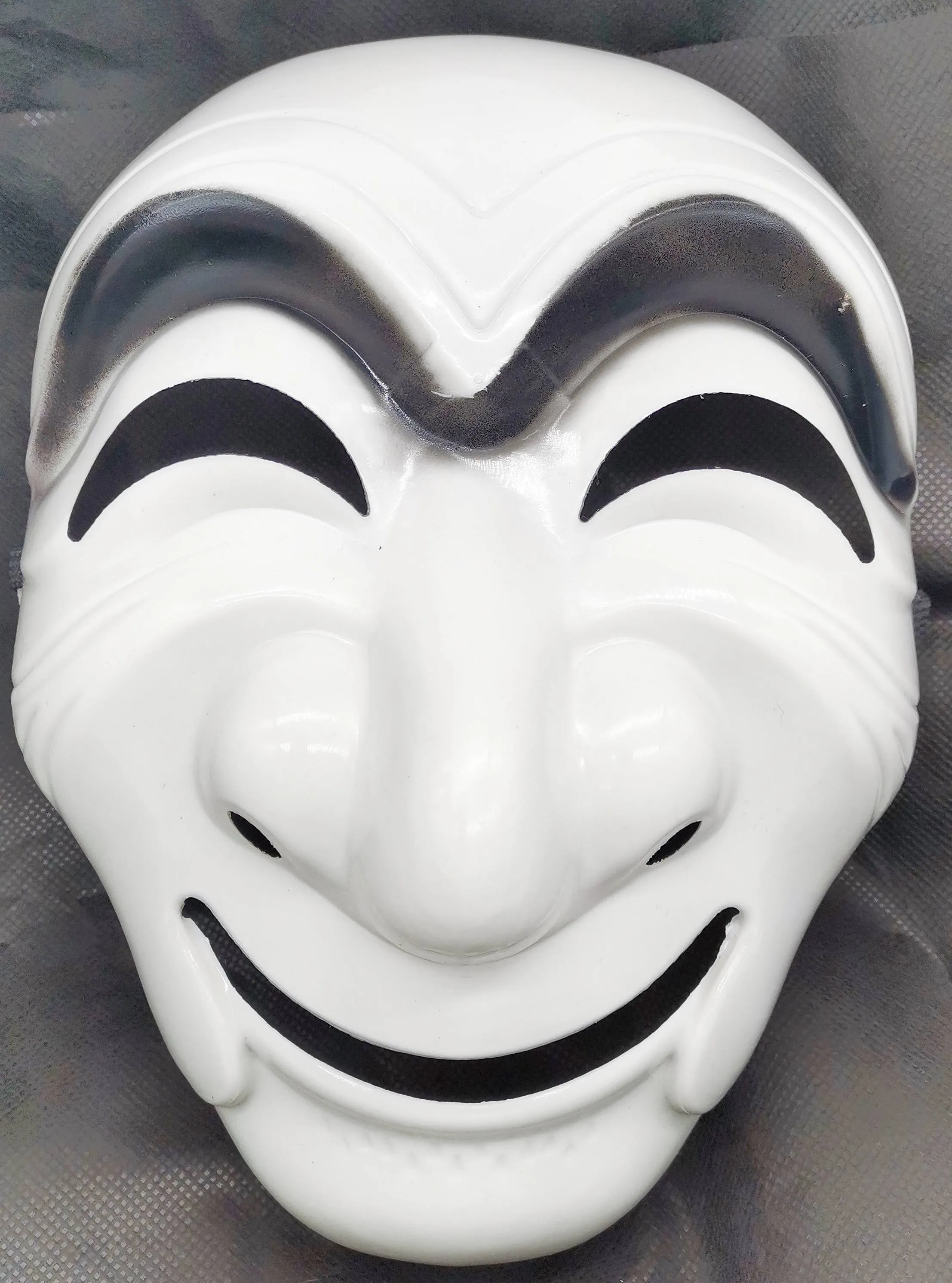 [72130] MÁSCARA BRANCA RISADA